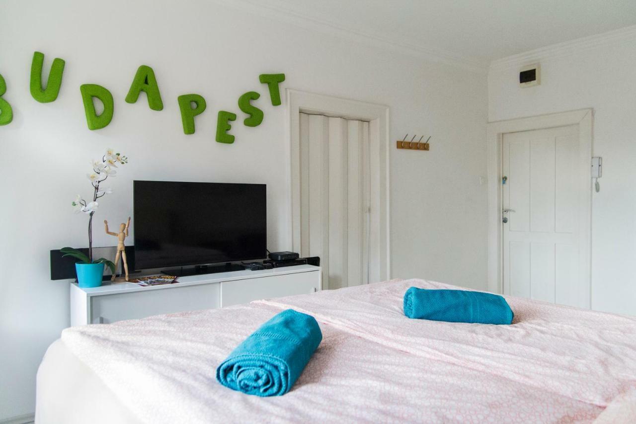 Queen Bed Boedapest