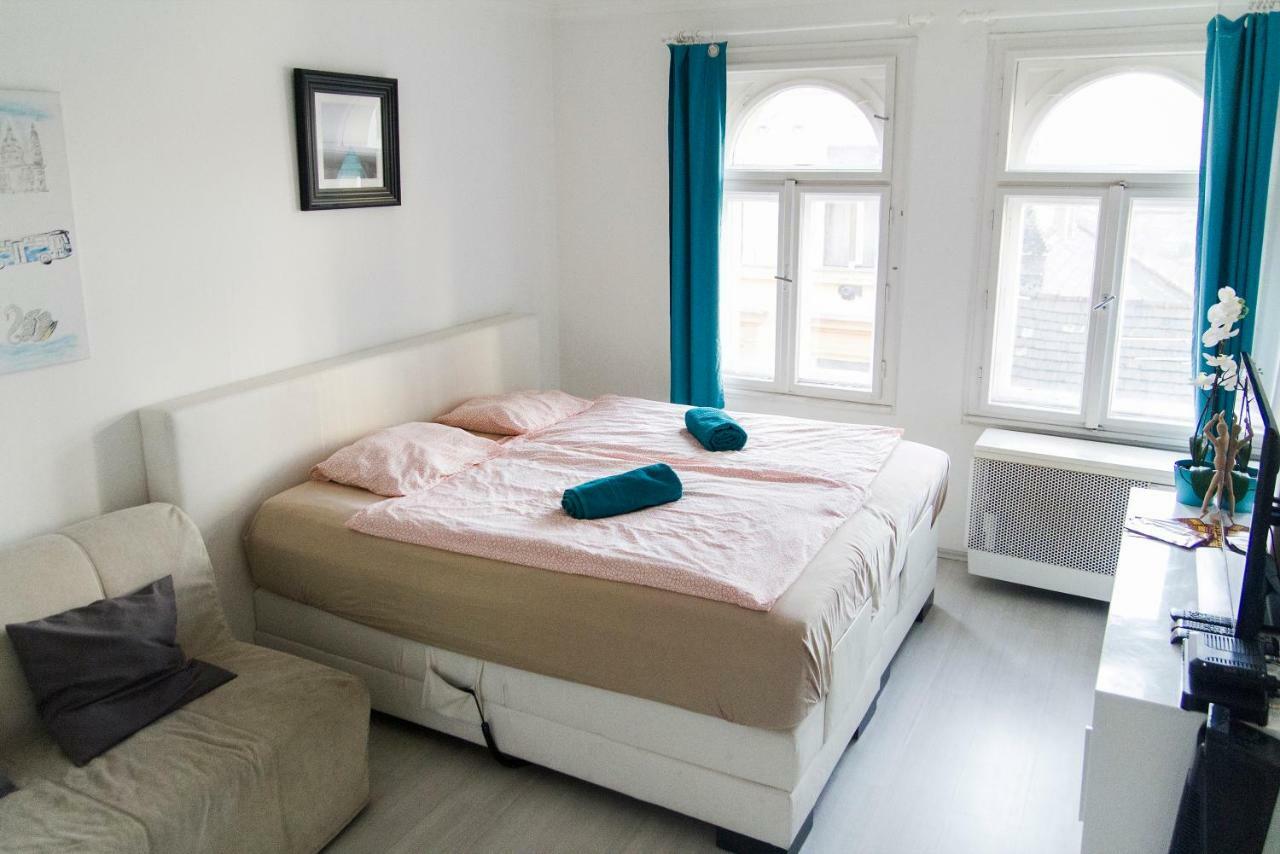 Queen Bed * Boedapest